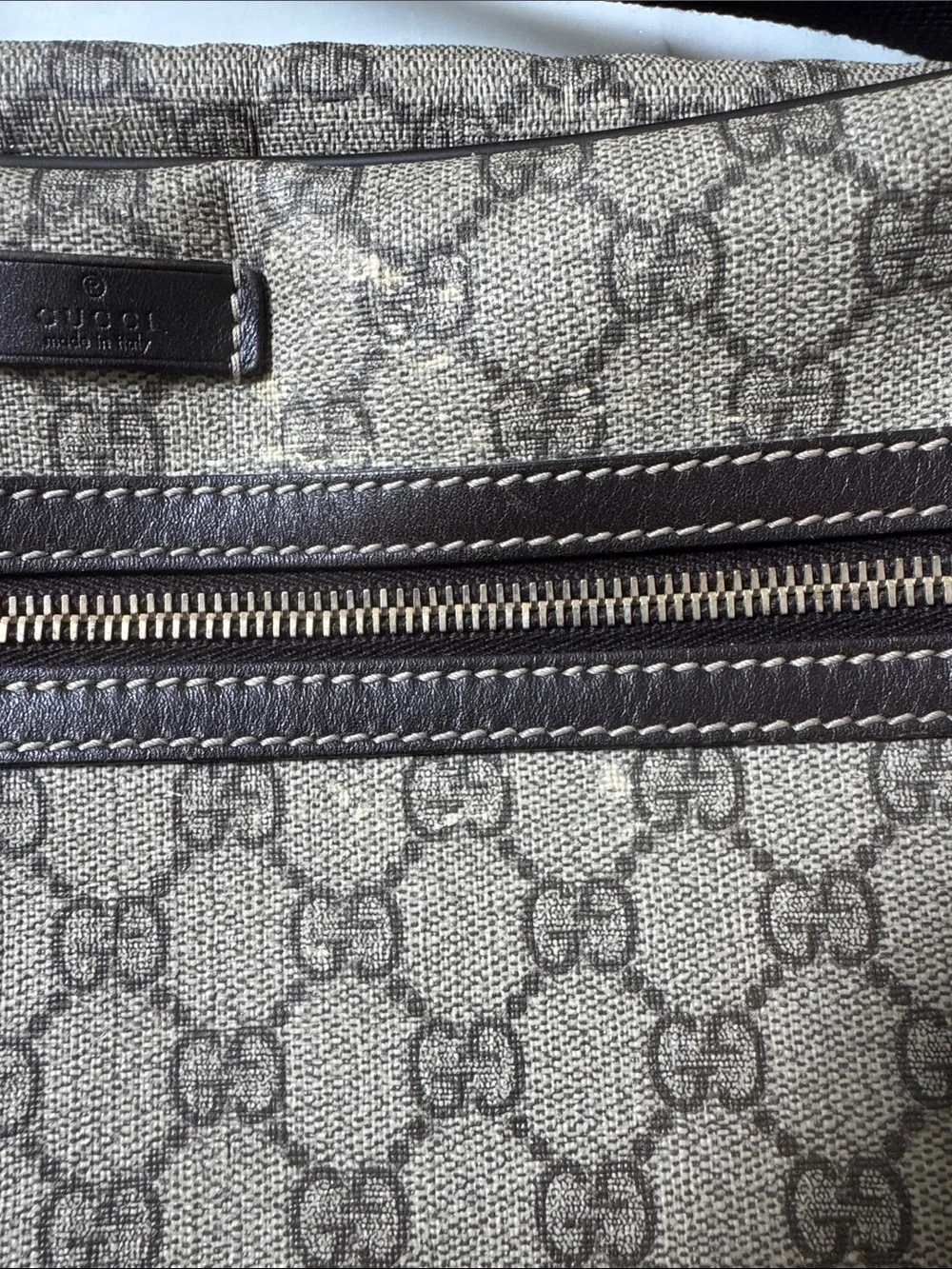 Gucci Supreme Canvas Messenger Bag